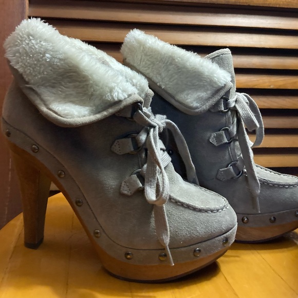 GUESS 4” Suede Gray Tie Boots🌟 - Picture 3 of 13